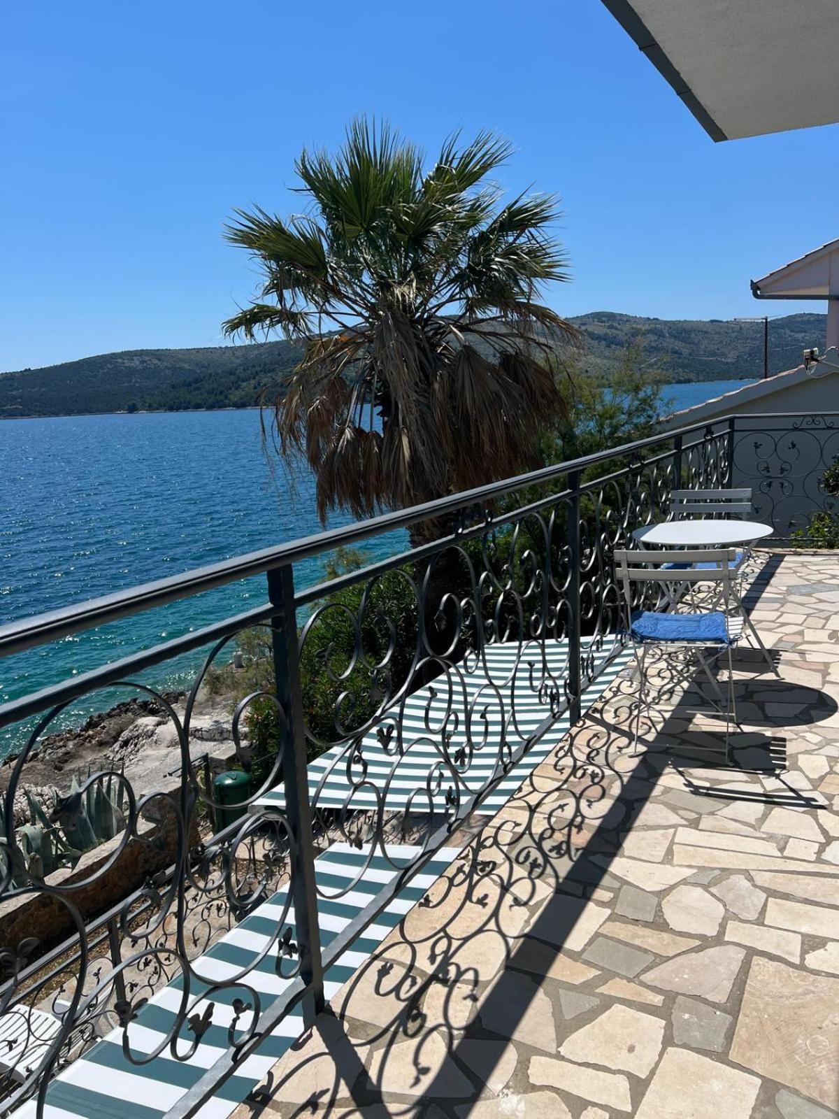 Villa Amarela Seget Vranjica Exteriér fotografie