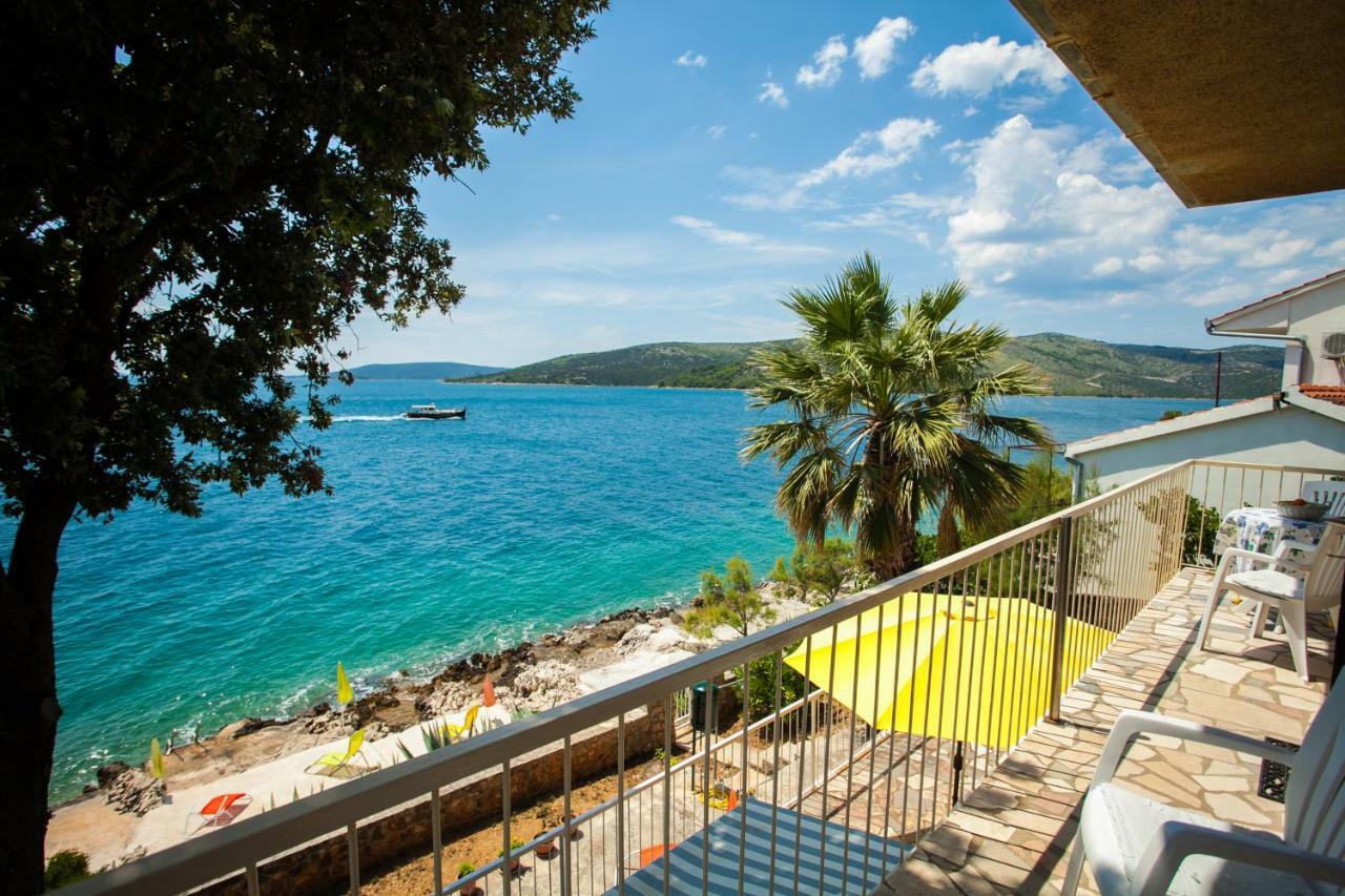 Villa Amarela Seget Vranjica Exteriér fotografie